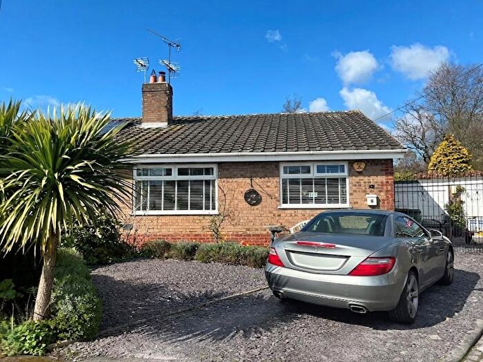 2 Bedroom Semi-Detached Bungalow For Sale In Kennington Walk, Cottingham, HU16