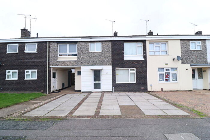 3 Bedroom House For Sale In Audley Way, Basildon, Essex, SS14