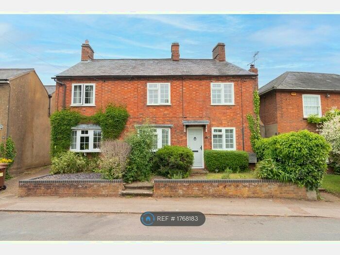3 Bedroom Semi-Detached House To Rent In High Street South, Stewkley, Buckinghamshire, LU7