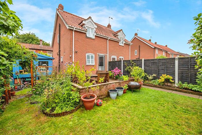 2 Bedroom Semi-Detached House For Sale In Chapel Street, Cawston, Norwich, NR10