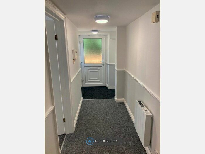 1 Bedroom Flat To Rent In Chorlton, Manchester M21