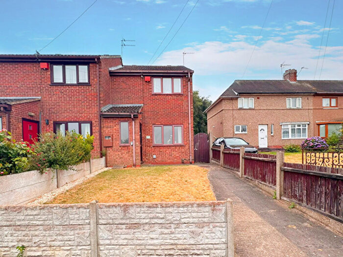 2 Bedroom End Of Terrace House For Sale In Wykin Road, Hinckley, Leicestershire, LE10
