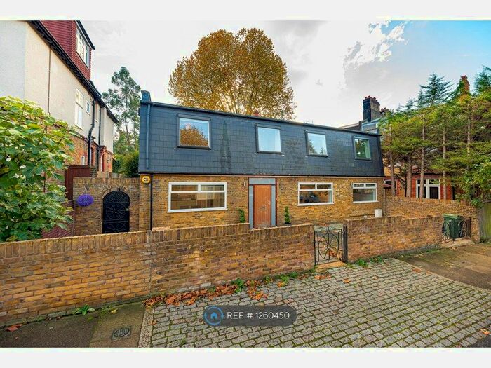 4 Bedroom Detached House To Rent In Kirkstall Road, London SW2