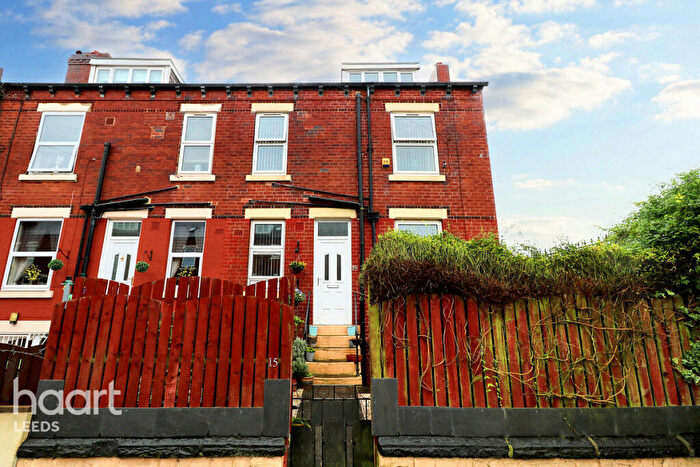 2 Bedroom Terraced House For Sale In Vinery Grove, Leeds, LS9