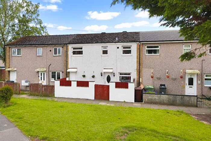 3 Bedroom Terraced House For Sale In Weston Park View, Otley, LS21