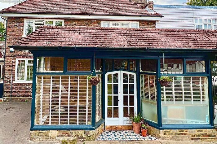 2 Bedroom Flat For Sale In Garden Flat, The Bield, Lewes Road, Forest Row, RH18