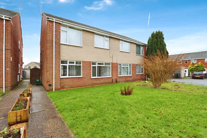 1 Bedroom Flat For Sale In Furzey Road, Poole, Dorset, BH16