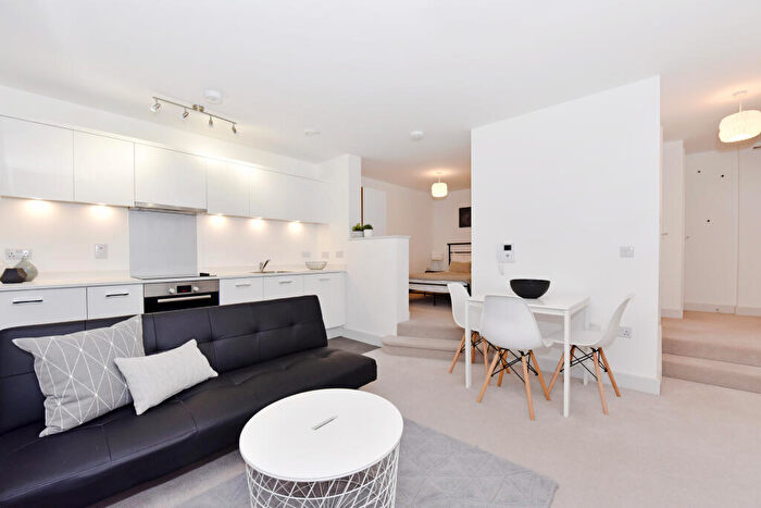 Studio For Sale In Sheet Street, Windsor, SL4