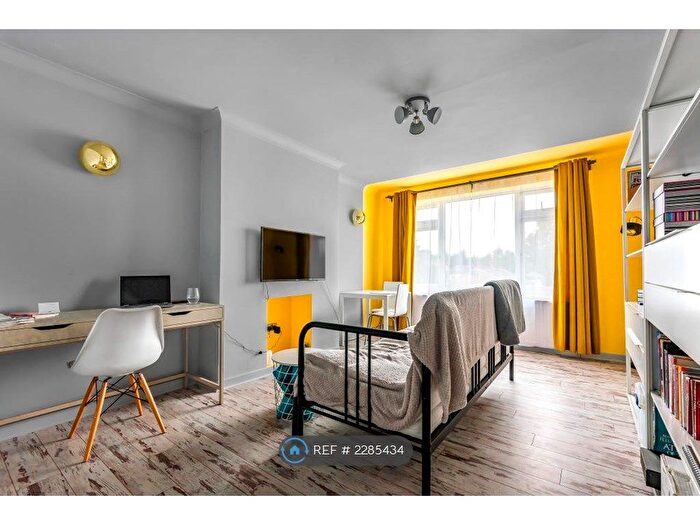 2 Bedroom Flat To Rent In Orpington, London, BR5