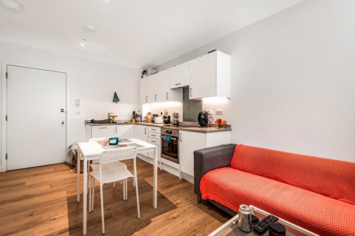 1 Bedroom Apartment To Rent In Kings Road, Reading, RG1
