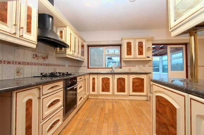 4 Bedroom House To Rent In Winchester Road, Harrow, HA3