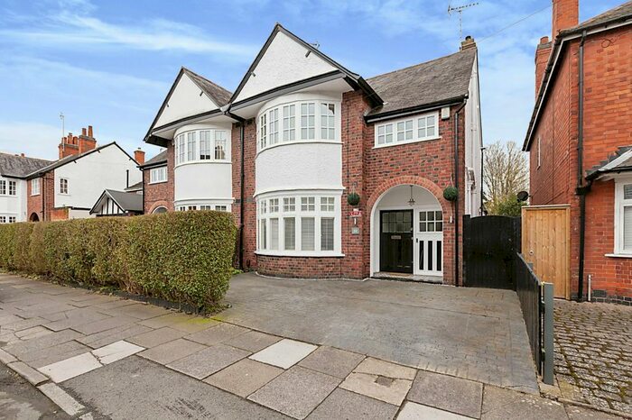 3 Bedroom Semi-Detached House To Rent In South Knighton Road, Leicester, LE2