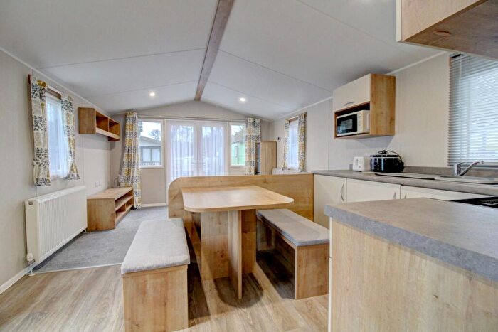 2 Bedroom Park Home For Sale In Emms Lane, Horsham West Sussex, RH13