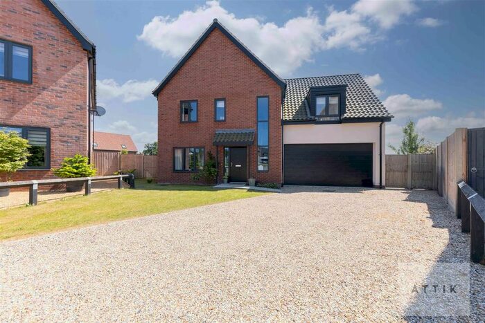 5 Bedroom Detached House For Sale In Bankside Way, Barnham Broom, Norwich, NR9