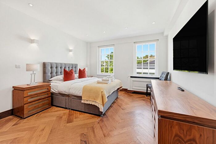 2 Bedroom Flat To Rent In Pelham Court, Fulham Road, SW3