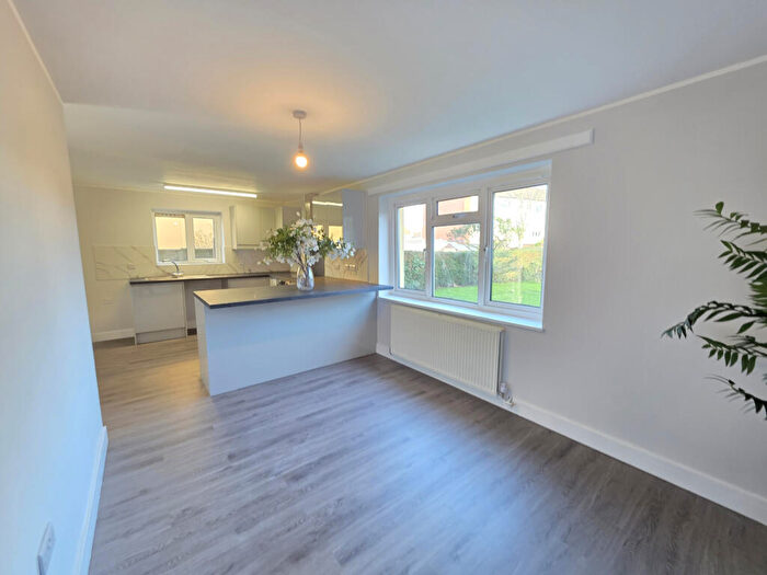3 Bedroom Semi Detached House To Rent In Bagots Oak, Stafford, ST17