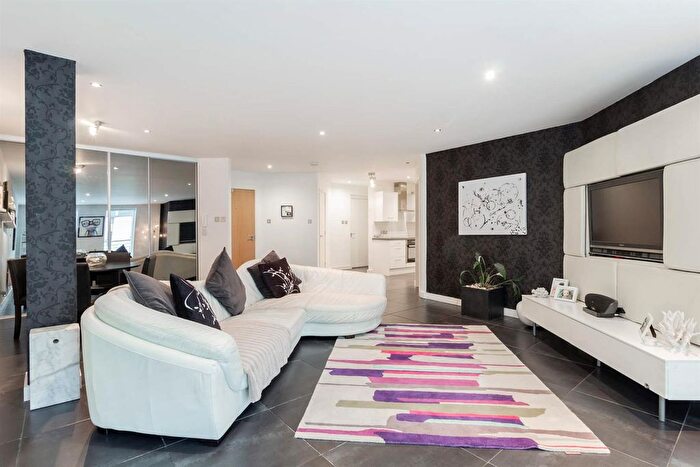 2 Bedroom Flat To Rent In Park Row, Leeds, LS1