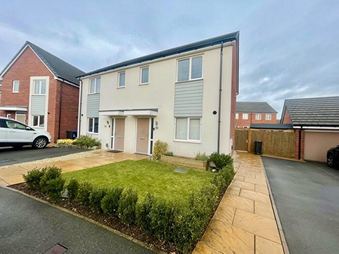 3 Bedroom Semi Detached House To Rent In Mulberry Way, Branston, DE14