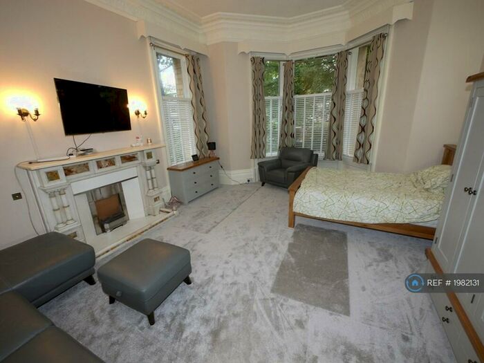 1 Bedroom Flat To Rent In North Hill Road, Hyde Park, LS6