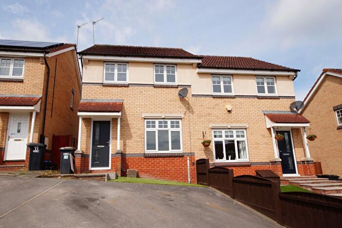3 Bedroom Semi-Detached House To Rent In Bramble Close, Harrogate, HG3
