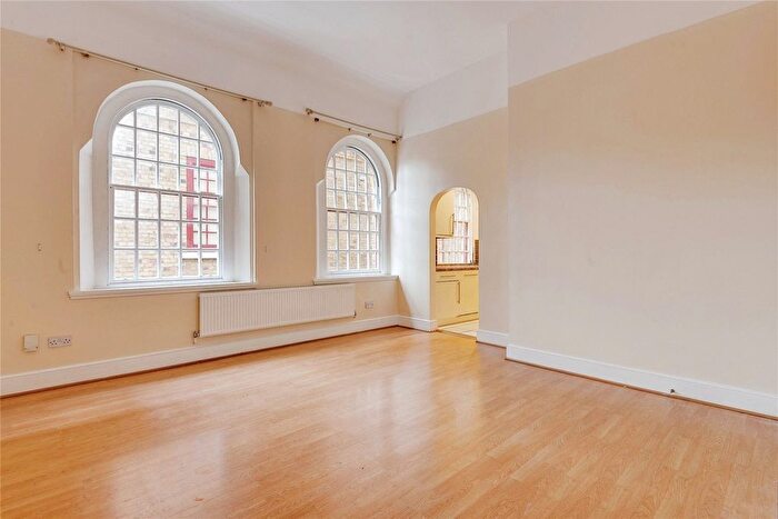 2 Bedroom Flat For Sale In West Park Road, Southall, UB2