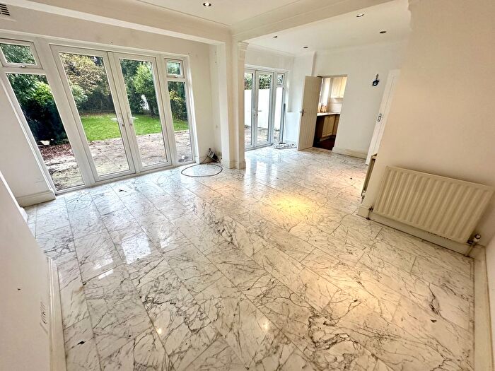 5 Bedroom Semi-Detached House To Rent In Fordbridge Road, Ashford, TW15