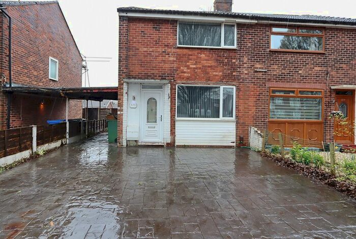 2 Bedroom Semi-Detached House To Rent In Manchester Road, Bury, BL9