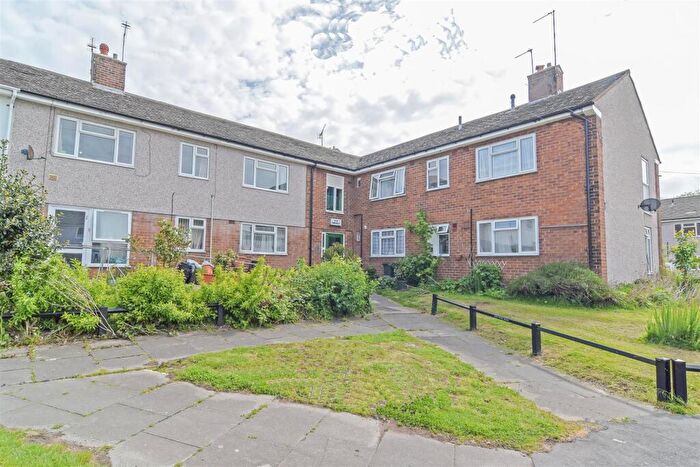 2 Bedroom Flat To Rent In Frobisher Road, Neston, CH64