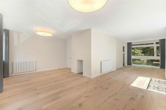 4 Bedroom End Of Terrace House To Rent In Melbury Road, London, W14