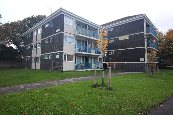 1 Bedroom Flat For Sale In St. Quentin House, Bishopsfield Road, Fareham, Hampshire, PO14