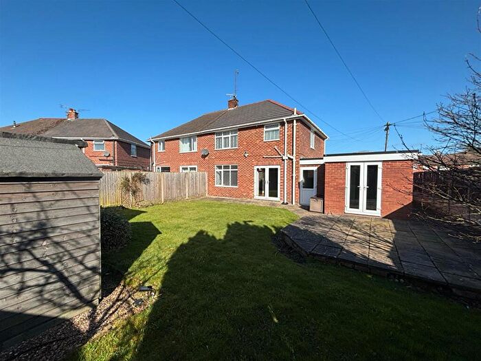 3 Bedroom Semi-Detached House To Rent In Coombe Road, Wirral, CH61