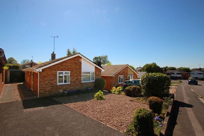 2 Bedroom Detached Bungalow For Sale In Bracken Close, Kettering, Northamptonshire, NN16