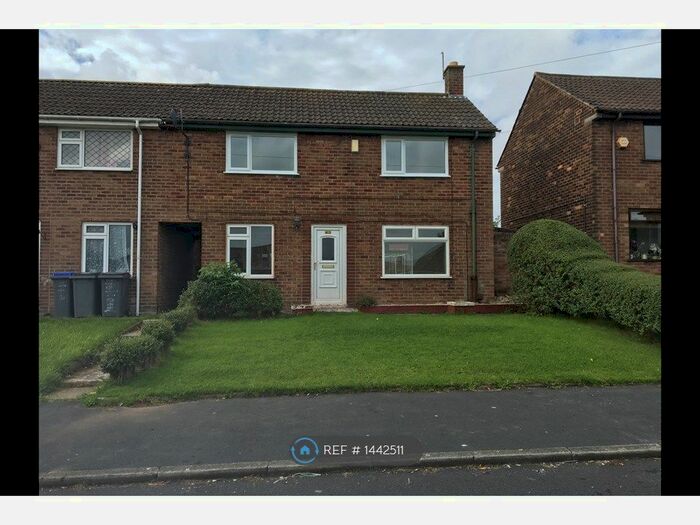 3 Bedroom Semi-Detached House To Rent In Tynedale Road, Blackpool, FY3