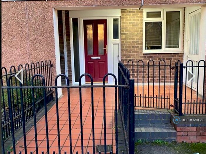 3 Bedroom Maisonette To Rent In Taurus Close, Leicester, LE2