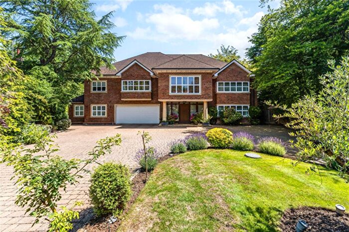5 Bedroom Detached House For Sale In Copse Close, Northwood, Middlesex, HA6