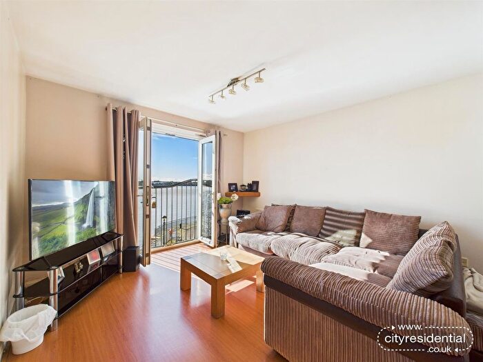 2 Bedroom Flat For Sale In Quebec Quay, Liverpool, L3