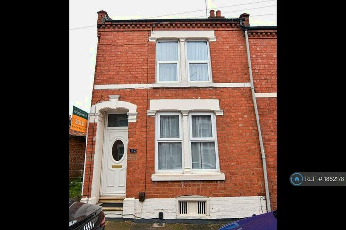 2 Bedroom End Of Terrace House To Rent In Artizan Road, Northampton, NN1