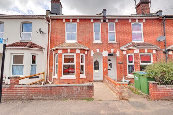 3 Bedroom Terraced House For Sale In Imperial Avenue, Shirley, Southampton, SO15