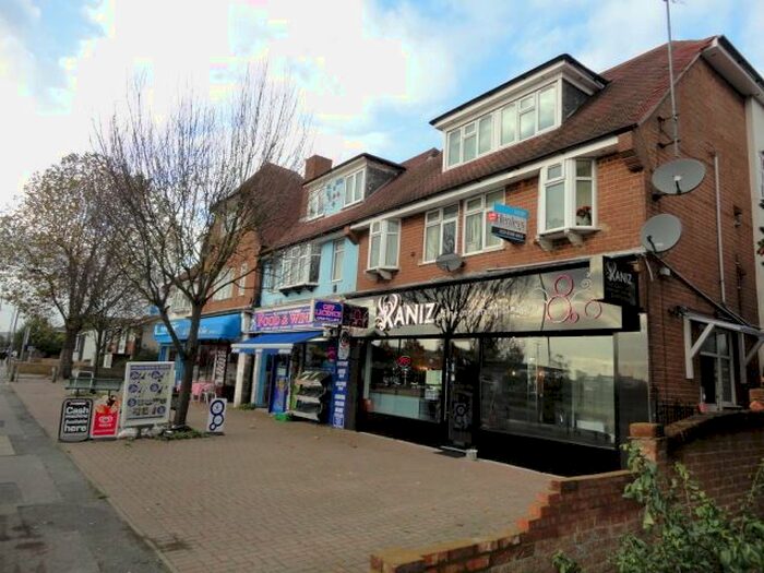 1 Bedroom Flat To Rent In Bath Road, Harmondsworth, UB7