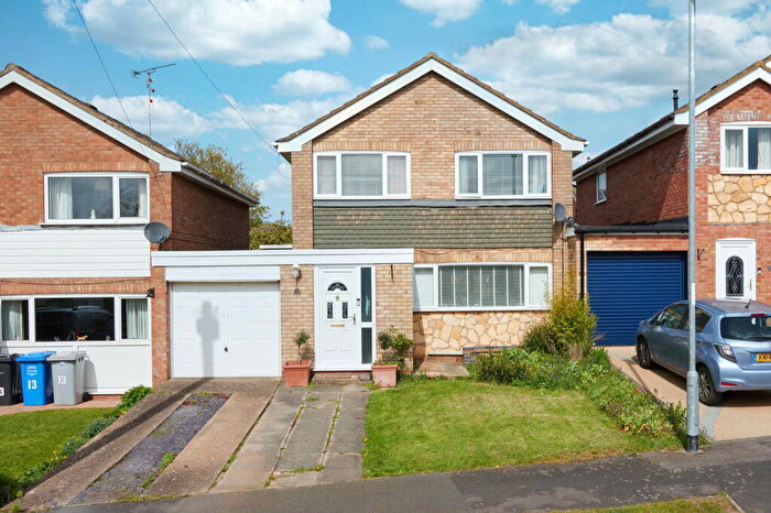 3 Bedroom Link Detached House For Sale In Gough Close, Kettering, NN15