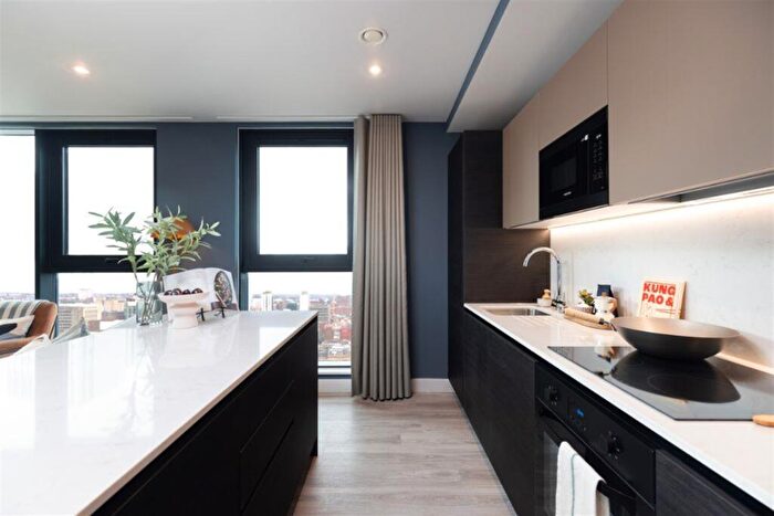 2 Bedroom Apartment To Rent In Holland Street, Glasgow, G2