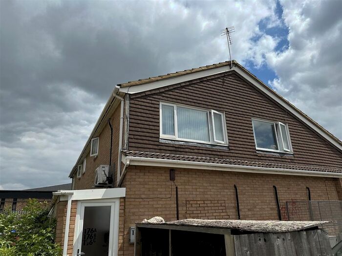 1 Bedroom Flat To Rent In Reynard Way, Kingsthorpe, Northampton, NN2