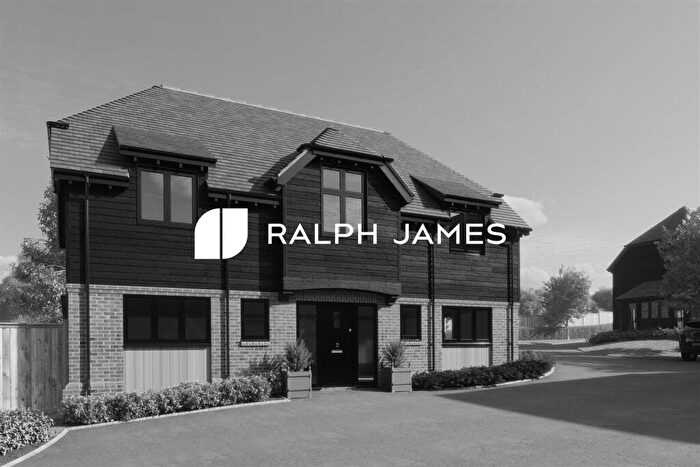4 Bedroom Detached House For Sale In Fairlawn Road, Banstead, SM7