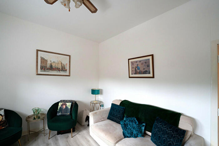 1 Bedroom Flat For Sale In Main Street, Bellshill, ML4
