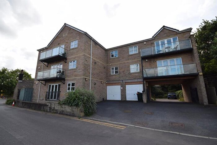 2 Bedroom Apartment To Rent In Apperley Road, Apperley Bridge, Bradford, BD10