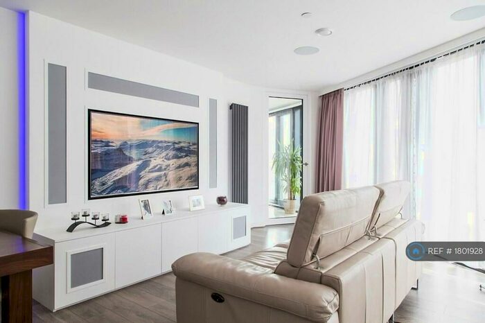 2 Bedroom Flat To Rent In Unex Tower, London, E15