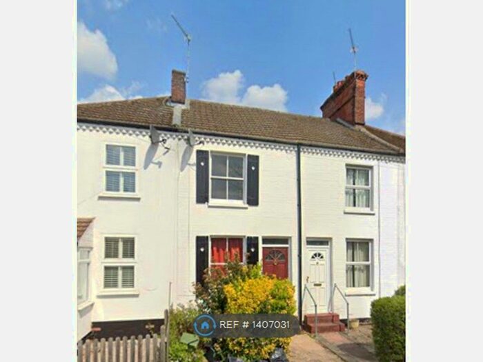 2 Bedroom Terraced House To Rent In Oxford Road, Wokingham, RG41