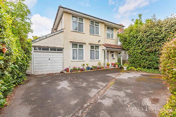 5 Bedroom Detached House For Sale In Broadlands Avenue, Bournemouth, Dorset, BH6