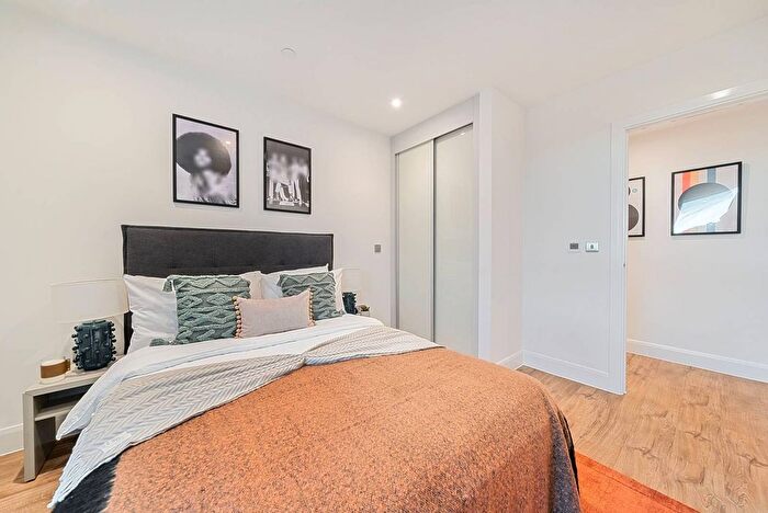 3 Bedroom Flat To Rent In Uncle Colindale, Colindale, London, NW9