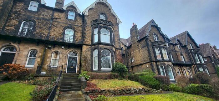 Studio To Rent In Mount Royd, Bradford, BD8